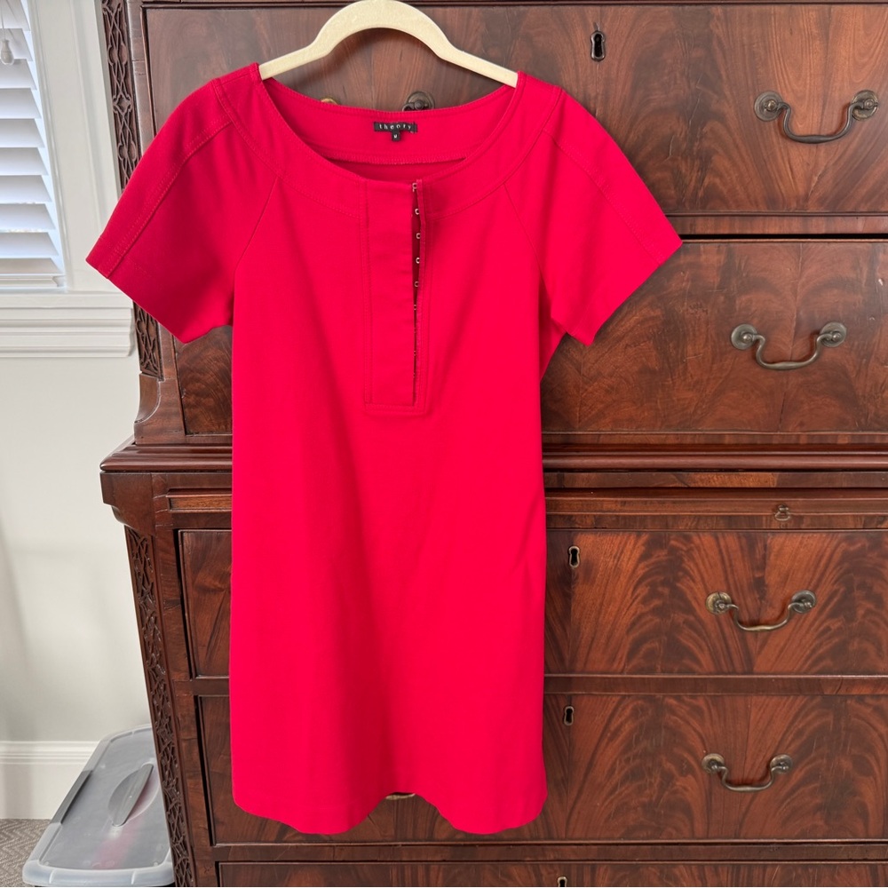 Theory Red Short Sleeve Stretch Mini dress sz M. Hook & Eye cute!